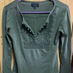 Embroidered long sleeve V-neck